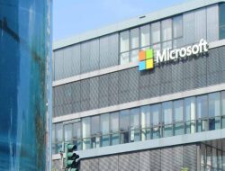 Microsoft introduced Windows Hololens